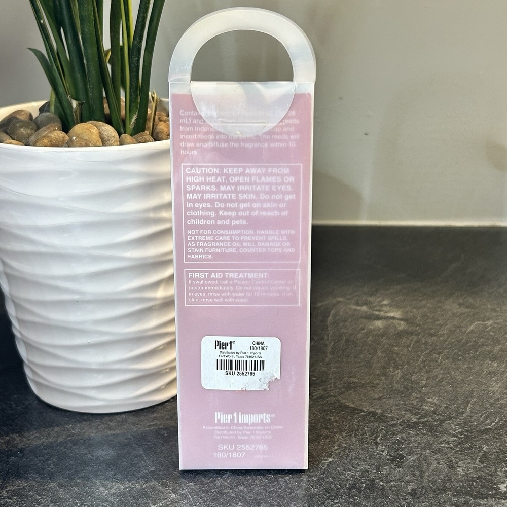 NEW Pier 1‎ Import Peppermint Creme Diffuser Oil .95 oz & Reeds DISCONTINUED - Picture 5 of 8